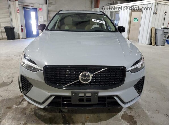 YV4M12RM6S1054865 2025 VOLVO XC60 Gray Front view