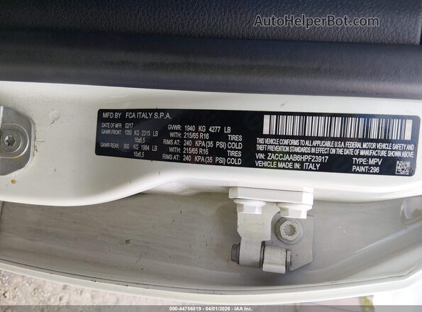 ZACCJAAB6HPF23917 2017 JEEP RENEGADE White Vista del compartimento del motor