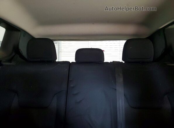 ZACCJBAB9JPJ00757 2018 JEEP RENEGADE Silver 