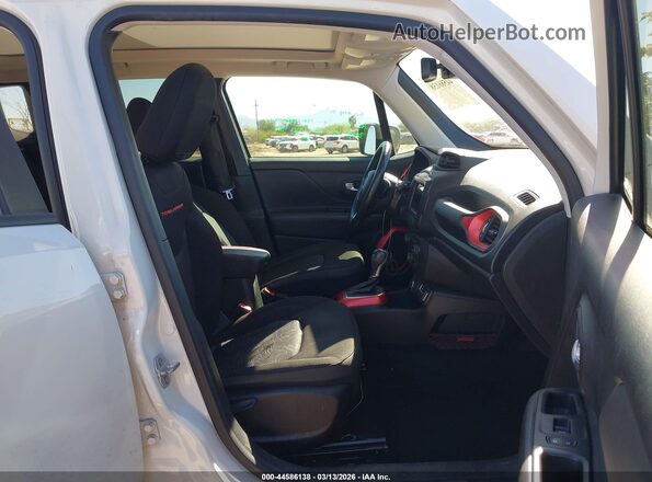 ZACNJBC16KPJ96135 2019 JEEP RENEGADE White 