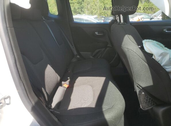 ZACNJDAB1MPN36429 2021 JEEP RENEGADE Silver Widok wnętrza z tyłu