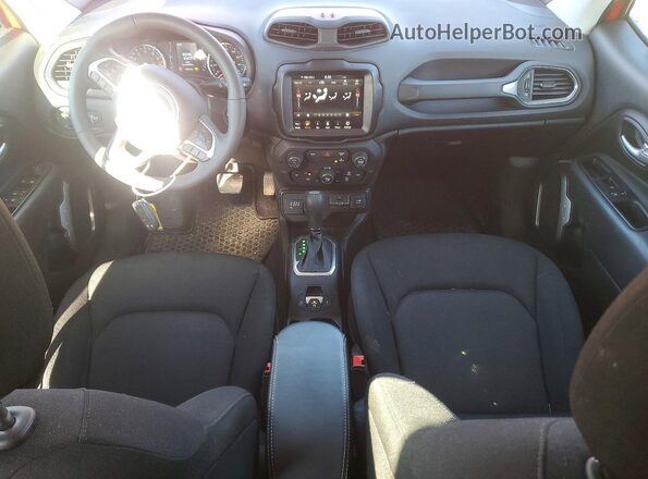 ZACNJDB18PPP35892 2023 JEEP RENEGADE Красный Вид панели приборов