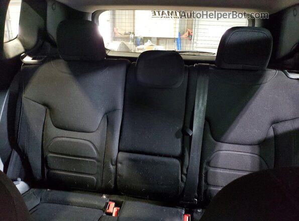 ZACNJDB1XMPM08924 2021 JEEP RENEGADE Blue Widok tylnych siedzeń