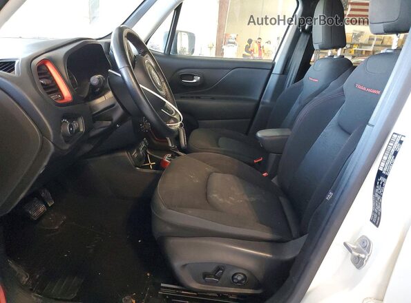 ZACNJDC14MPM50553 2021 JEEP RENEGADE White წინა სალონის ხედი