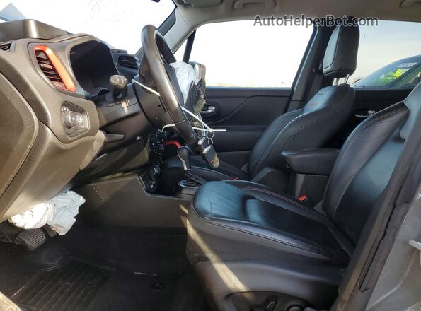 ZACNJDC14PPP15704 2023 JEEP RENEGADE Gray Սալոնի դիմացի տեսք