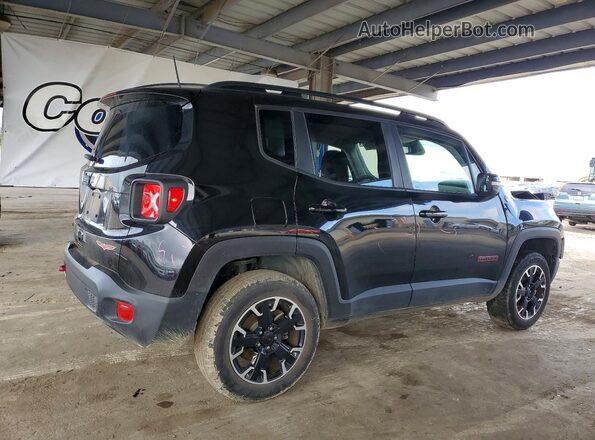 ZACNJDC16PPP38983 2023 JEEP RENEGADE Black Tył prawy