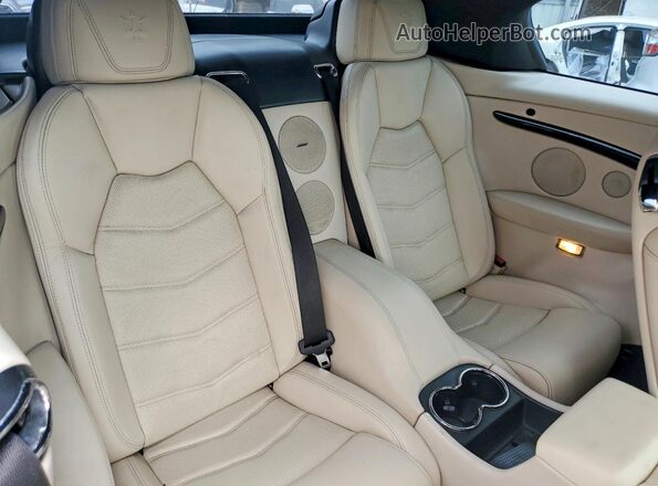 ZAM45VMAXG0174084 2016 MASERATI GRANTURISM Red Вид задніх сидінь