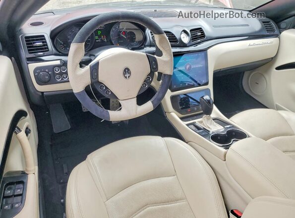 ZAM45VMAXG0174084 2016 MASERATI GRANTURISM Red Вид панелі приладів