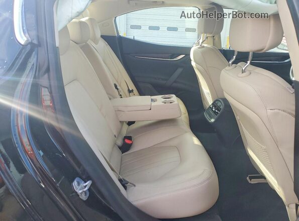 ZAM57RSA5H1218917 2017 MASERATI GHIBLI Black Հետևի նստատեղերի տեսք