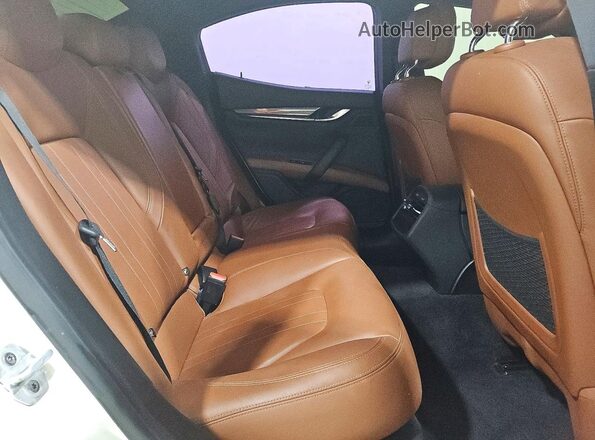 ZAM57XSA3J1304947 2018 MASERATI GHIBLI White Вид задніх сидінь