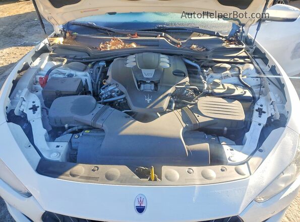 ZAM57XSA4L1344389 2020 MASERATI GHIBLI White Widok wnętrza z tyłu