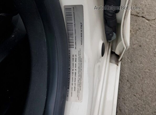 ZAM57XSA5L1344451 2020 MASERATI GHIBLI White Widok komory silnika