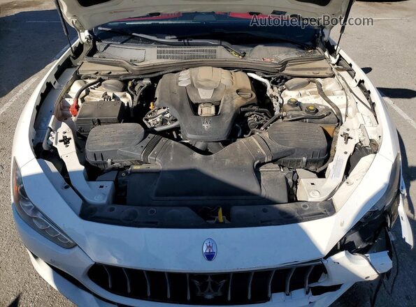 ZAM57XSA7K1315175 2019 MASERATI GHIBLI White Rear interior view