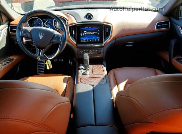 ZAM57XSA9K1328185 2019 MASERATI GHIBLI Gray Vista del salpicadero