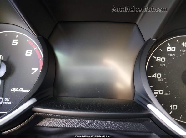 ZARFAEDN7J7565029 2018 ALFA ROMEO GIULIA Burgundy 