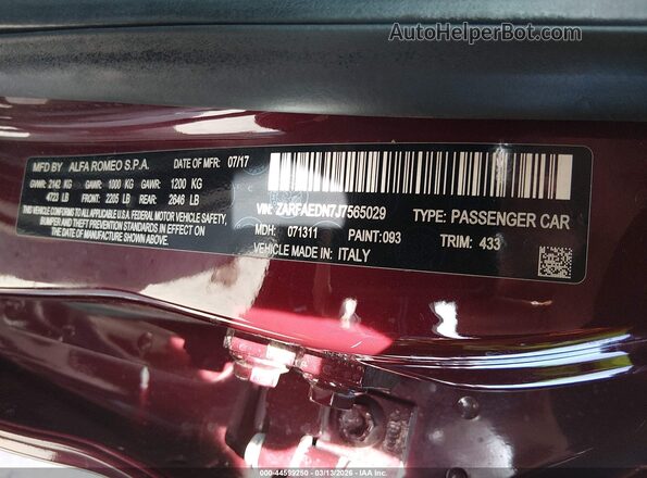 ZARFAEDN7J7565029 2018 ALFA ROMEO GIULIA Burgundy Engine compartment view