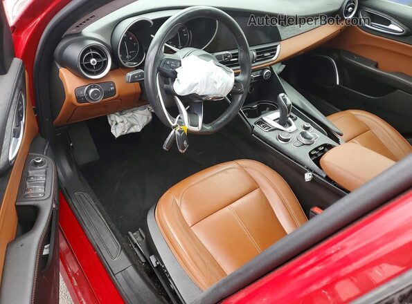 ZARFAMAN0M7639930 2021 ALFA ROMEO GIULIA Red Dashboard view