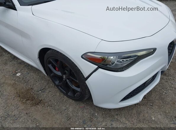 ZARFAMAN1L7635156 2020 ALFA ROMEO GIULIA White Front view