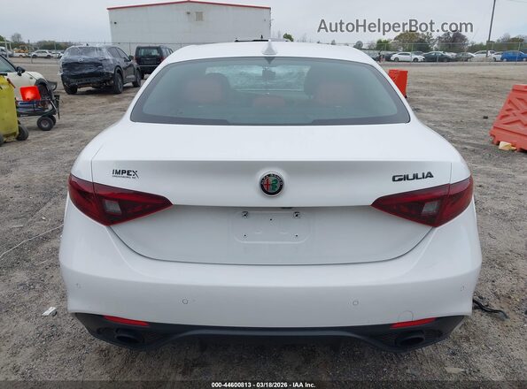 ZARFAMAN1L7635156 2020 ALFA ROMEO GIULIA White 