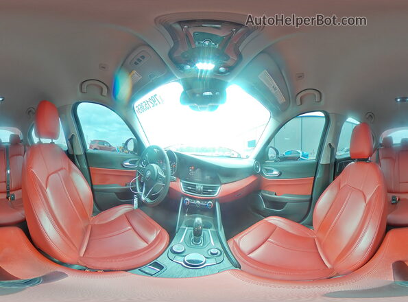 ZARFAMAN5K7622506 2019 ALFA ROMEO GIULIA Red Панорамний вид салону 360°