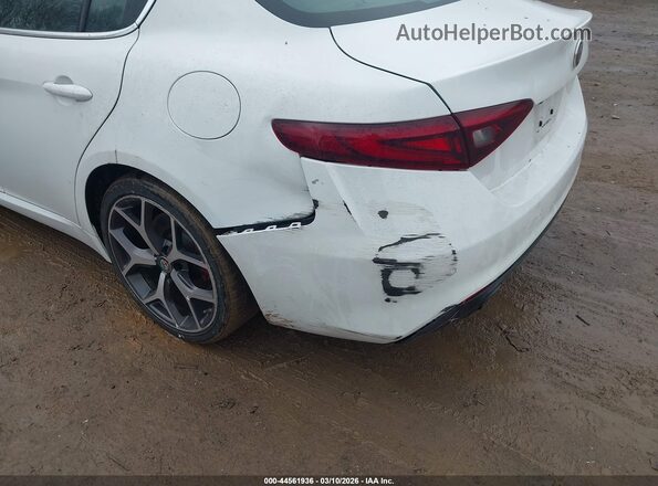 ZARFAMBN0M7644494 2021 ALFA ROMEO GIULIA White Front view