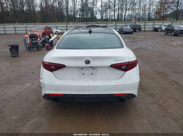 ZARFAMBN0M7644494 2021 ALFA ROMEO GIULIA White 