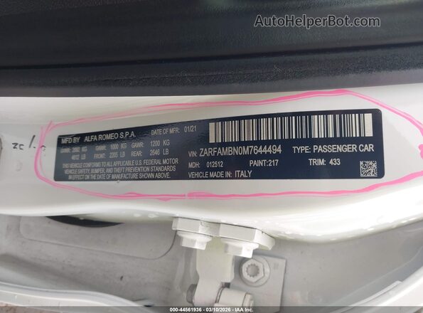 ZARFAMBN0M7644494 2021 ALFA ROMEO GIULIA White Engine compartment view