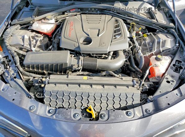 ZARFAMBN0P7676656 2023 ALFA ROMEO GIULIA Gray Widok wnętrza z tyłu