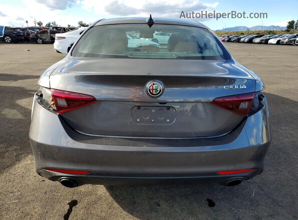ZARFAMBN0P7676656 2023 ALFA ROMEO GIULIA Gray Widok z tyłu