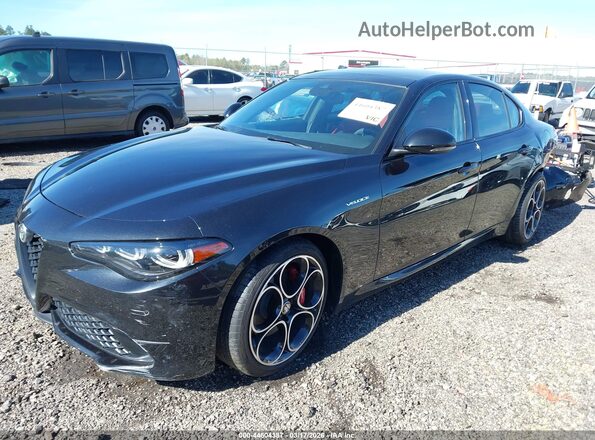 ZARFAMBN1R7678094 2024 ALFA ROMEO GIULIA Черный Передняя левая четверть