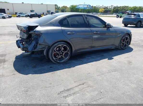 ZARFAMBN3R7680400 2024 ALFA ROMEO GIULIA Gray Tył prawy