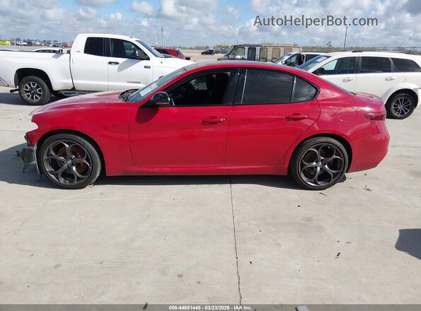 ZARFAMBN6M7649361 2021 ALFA ROMEO GIULIA Красный Вид задней части салона