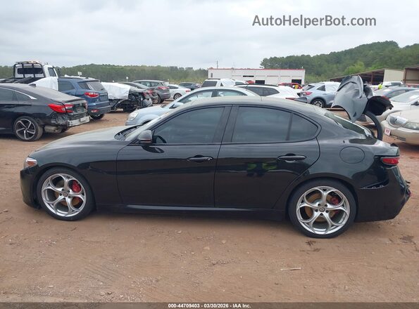 ZARFAMBN7L7630543 2020 ALFA ROMEO GIULIA Black Widok wnętrza 360 stopni
