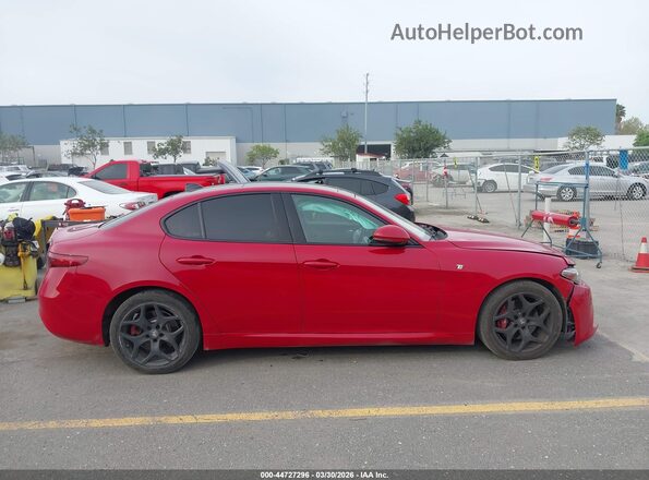 ZARFAMBN7P7670515 2023 ALFA ROMEO GIULIA Red Вид задньої частини салону