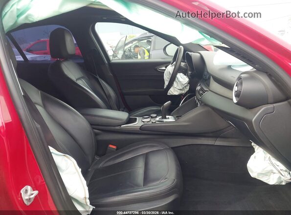 ZARFAMBN7P7670515 2023 ALFA ROMEO GIULIA Red Вид салону спереду