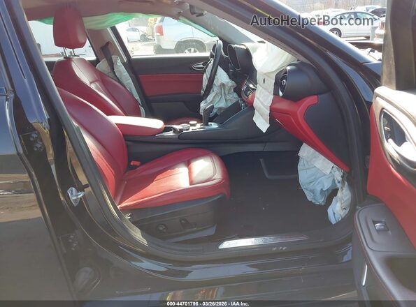 ZARFANBN0M7648230 2021 ALFA ROMEO GIULIA Black Front interior view