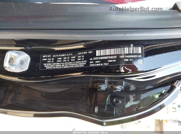 ZARFANBN0M7648230 2021 ALFA ROMEO GIULIA Black Engine compartment view