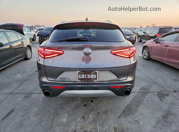 ZASFAKBN7J7B71680 2018 ALFA ROMEO STELVIO Серый Вид салона спереди
