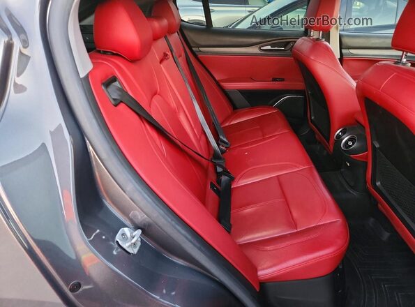 ZASFAKBN7J7B71680 2018 ALFA ROMEO STELVIO Серый Вид задней части салона