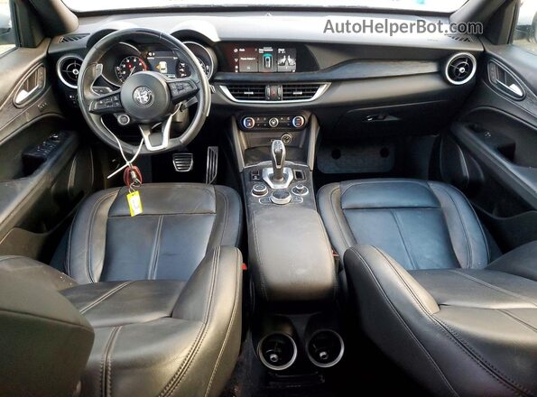 ZASPAJAN5N7D24742 2022 ALFA ROMEO STELVIO Silver Dashboard view