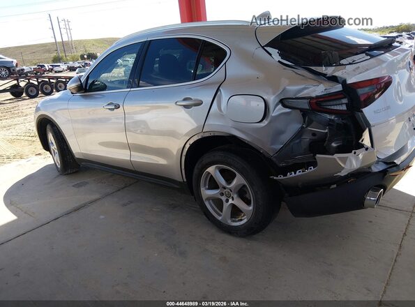 ZASPAJAN6L7C92168 2020 ALFA ROMEO STELVIO Gray Vista interior trasera