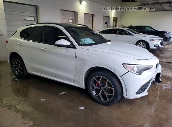ZASPAKBN0L7C94356 2020 ALFA ROMEO STELVIO White Front right