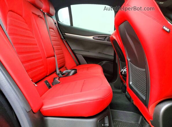 ZASPAKBN1R7D70532 2024 ALFA ROMEO STELVIO Black Սալոնի հետևի տեսք