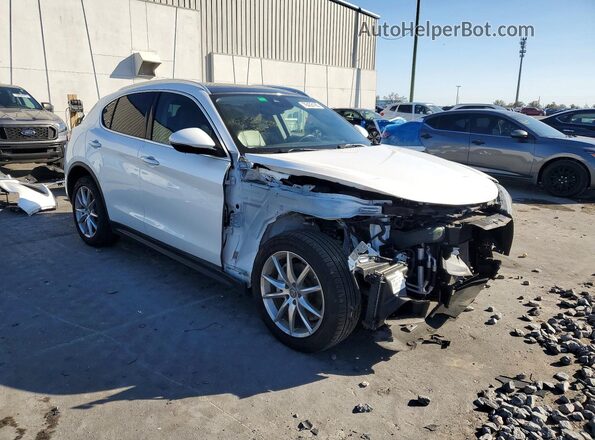 ZASPAKBN4K7C29556 2019 ALFA ROMEO STELVIO White 