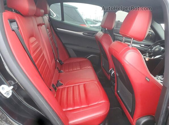 ZASPAKBN5N7D32070 2022 ALFA ROMEO STELVIO Black Rear seats view