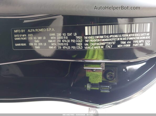 ZASPAKBN6P7D63797 2023 ALFA ROMEO STELVIO Black Вид підкапотного простору
