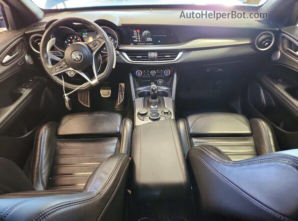ZASPAKBN7K7C51793 2019 ALFA ROMEO STELVIO Blue Dashboard view