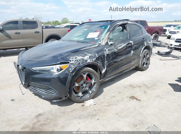 ZASPAKBN8P7D64773 2023 ALFA ROMEO STELVIO Black Передня ліва чверть
