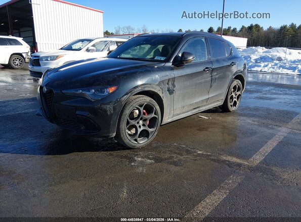 ZASPAKBN8R7D76747 2024 ALFA ROMEO STELVIO Black Առջևի ձախ երեք քառորդ տեսարան
