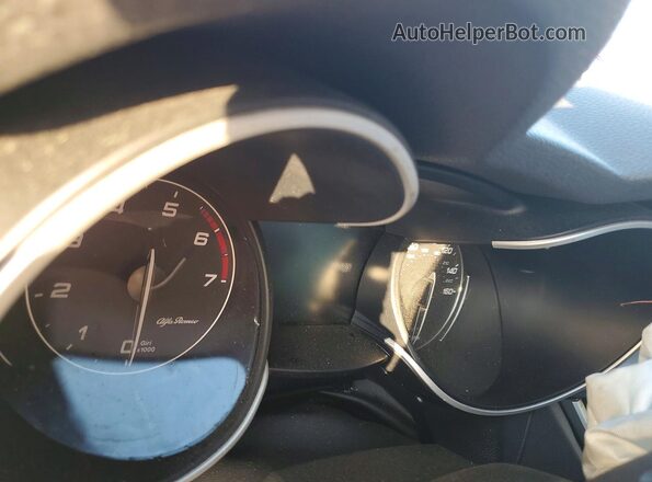 ZASPAKBN9M7D17912 2021 ALFA ROMEO STELVIO Red Vista del cuadro de instrumentos